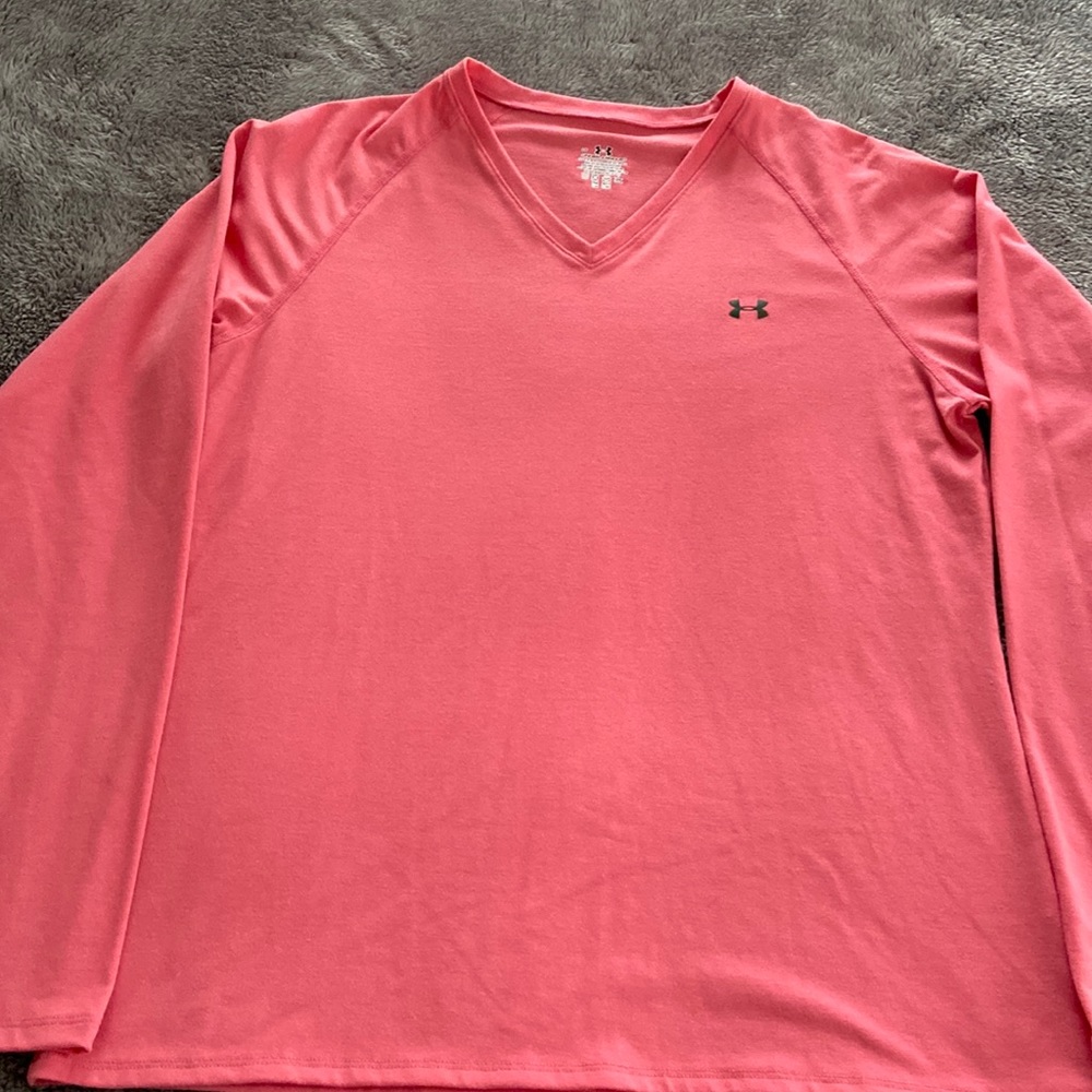 Under Armour long sleeve v neck shirt size large
